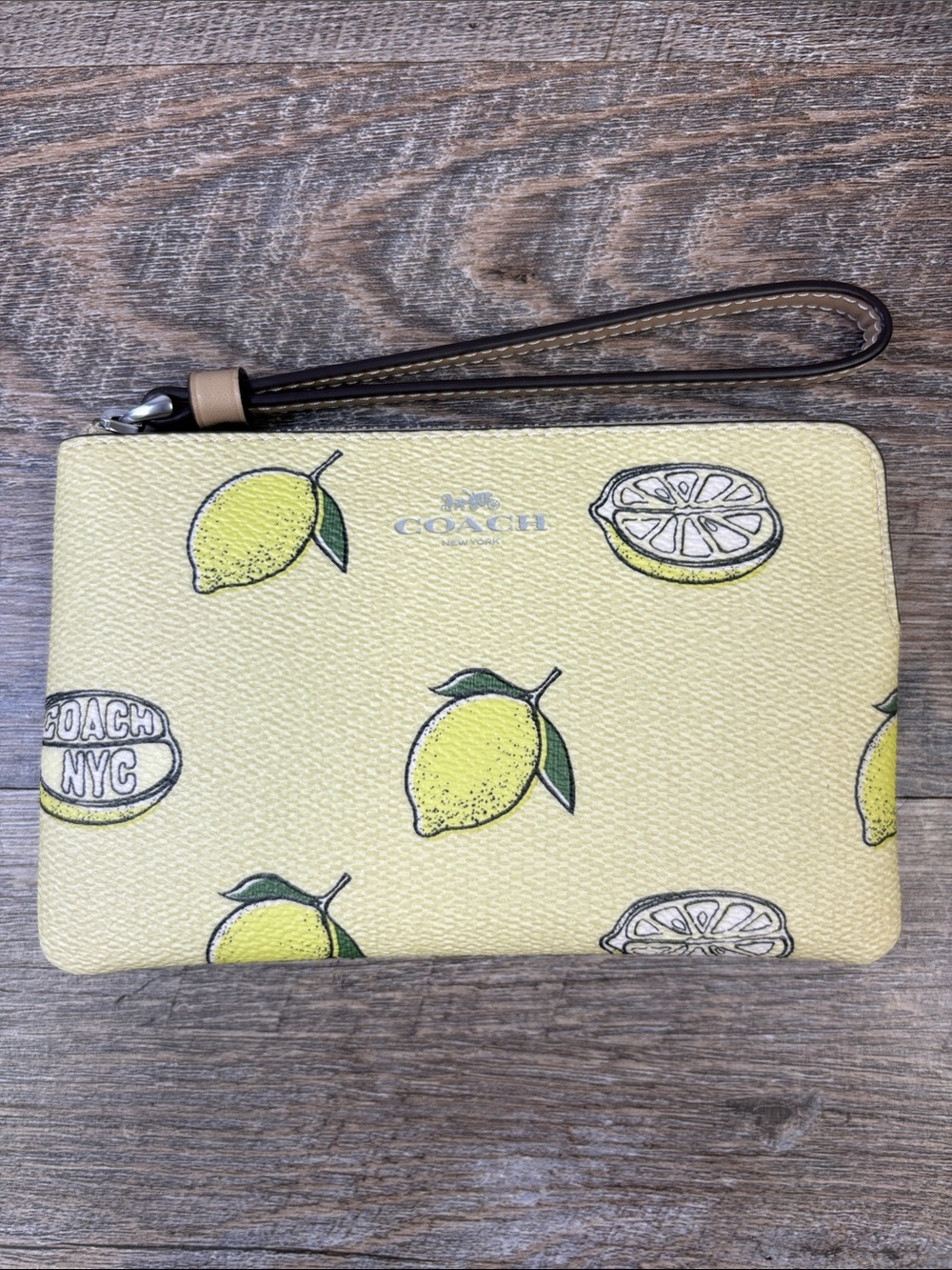 Coach Corner Zip Wristlet In Garden Glade Lemon Print CBB80 NWT